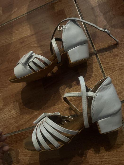 Обувь для танцев