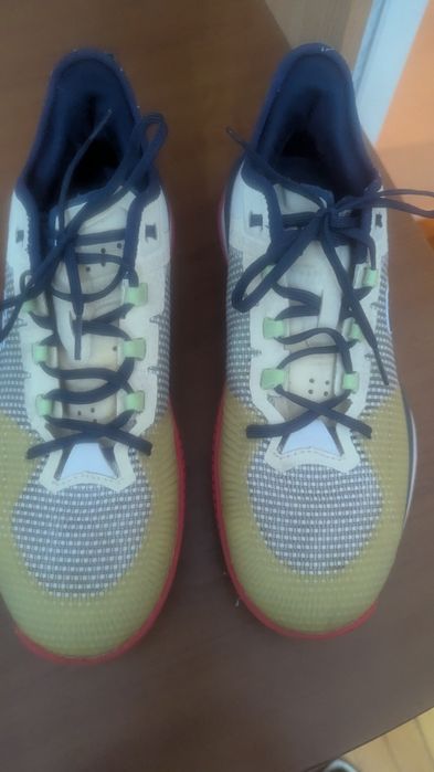 Продам брендовые мужские кроссы-,оригинал