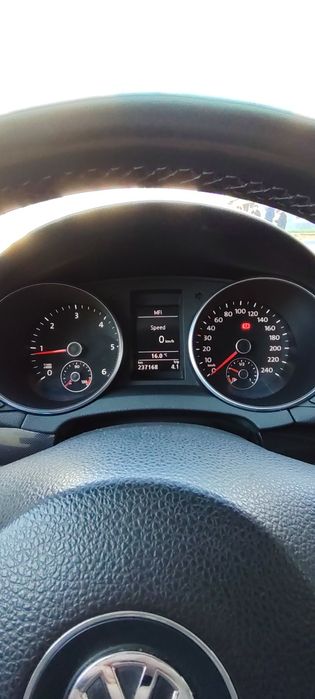 VOLKSWAGEN Golf 2010