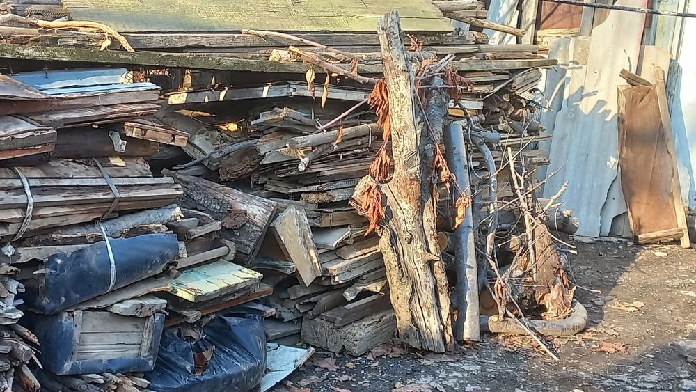 Продам дрова фруктовых и декоративных деревьев