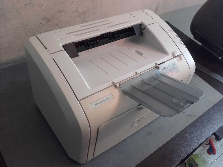 Отличен!!! Лазерен принтер HP LaserJet 1018 на малко копия