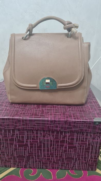 Продаётся  сумка итальянский.