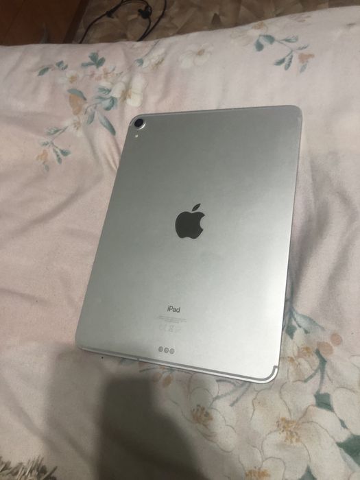 Продам айпад в хорошем состоянии срочно