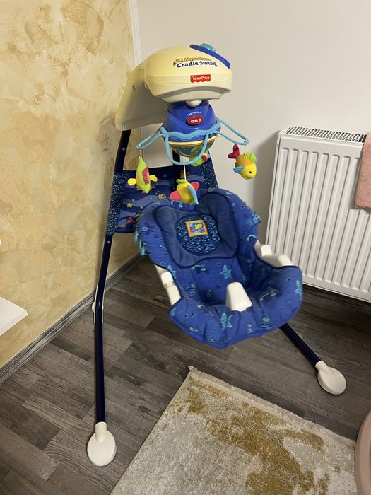Vand leagan pe baterii pentru bebelusi