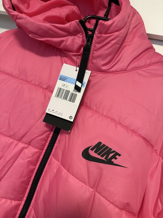 Ново яке Nike с етикет/М размер