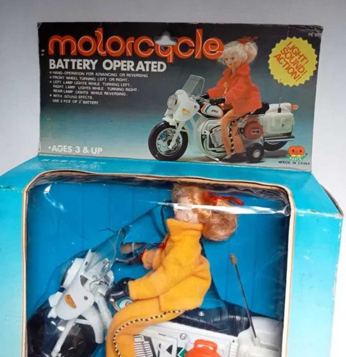 Jucărie veche Chinezeasca PE 095, păpușă perioada comunista, nejucata