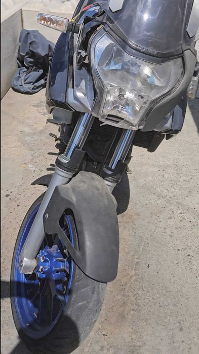 Dezmembrez Aprilia Pegaso Strada 650