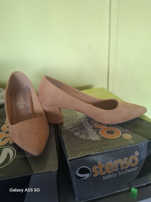 Обувки висок инисък ток