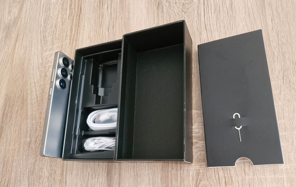 Мобилен телефон S25 Ultra