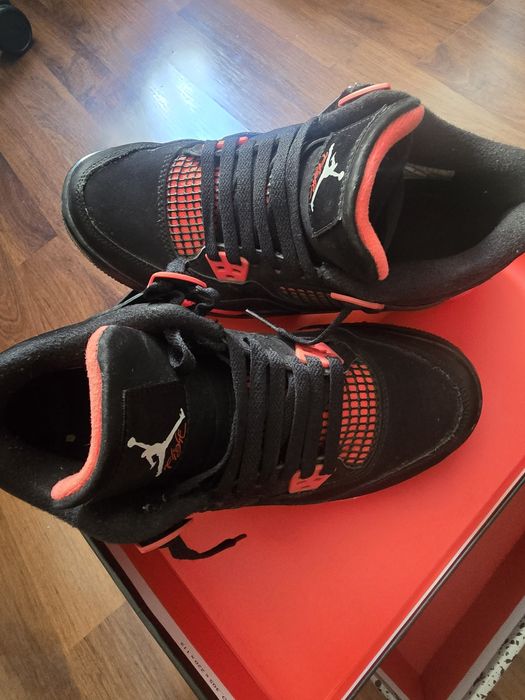 Adidasi Air Jordan 4 Retro Red