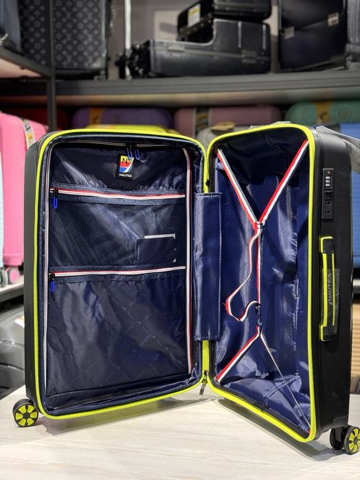 Чемодан из полипропилена Nautica фирменный