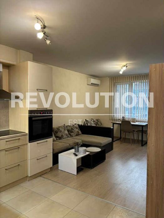 Дава се под наем Двустаен апартамент в Пловдив, Христо Смирненски - 67 кв.м за 409 € - Снимка #1