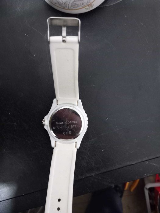 Ceas de mana electronic