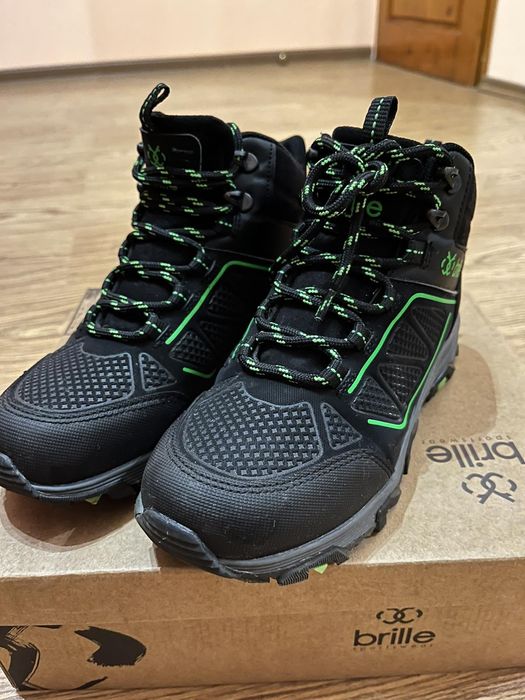 Brille Боти Merry