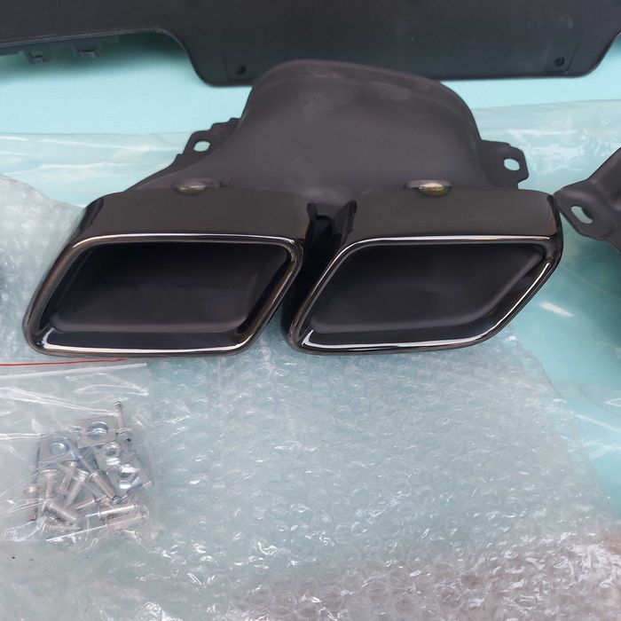 Заден дифузьор с накрайници черни за Mercedes E Class W213 с AMG Line