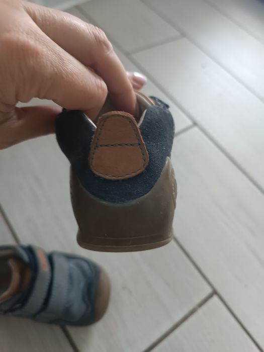 Adidași Biomecanics măr 22