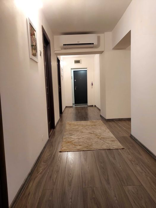 Vand apartament  4 camere