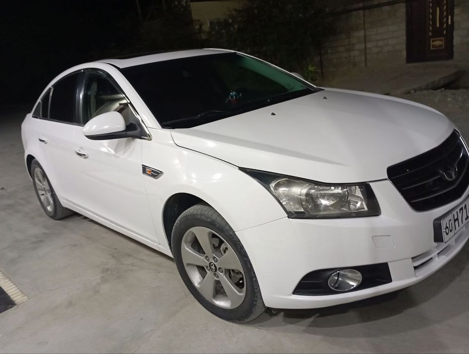 Lacetti cruze  sotiladi