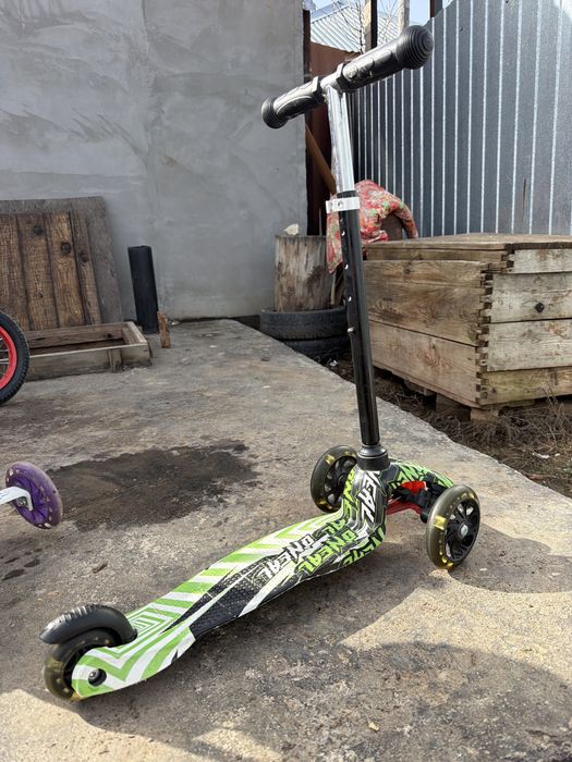 Детский самокаты.