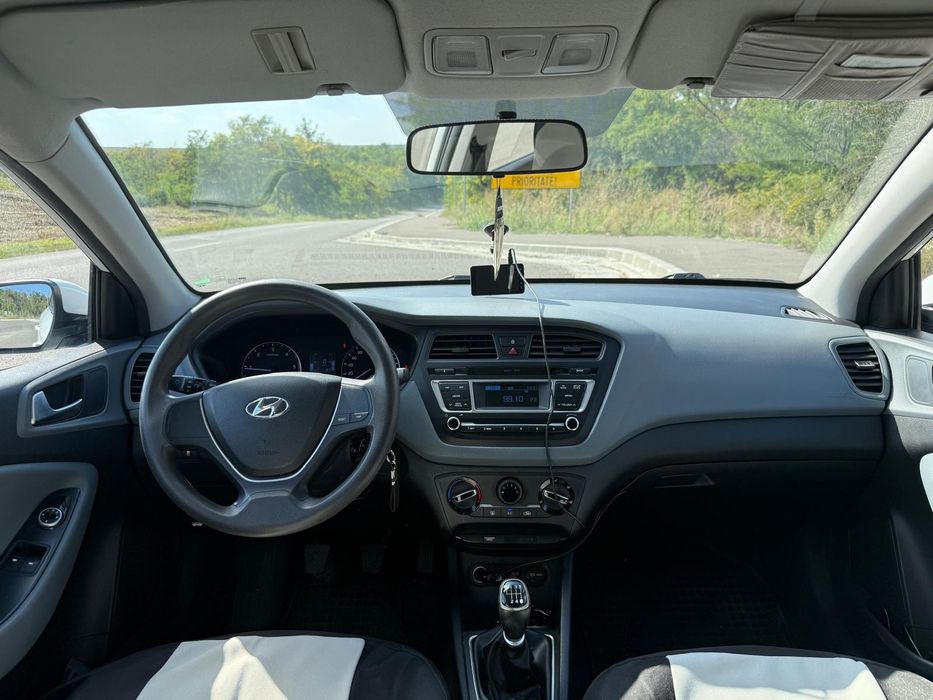 HYUNDAI i20 2015 — imagine 5