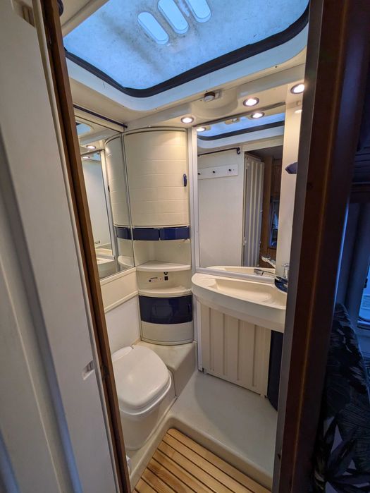 кемпер Hymer B524