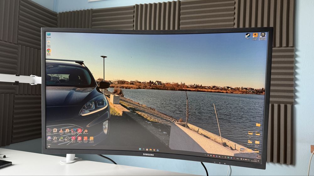Monitor curbat Samsung QLED 32 inch 144 hz 1 ms