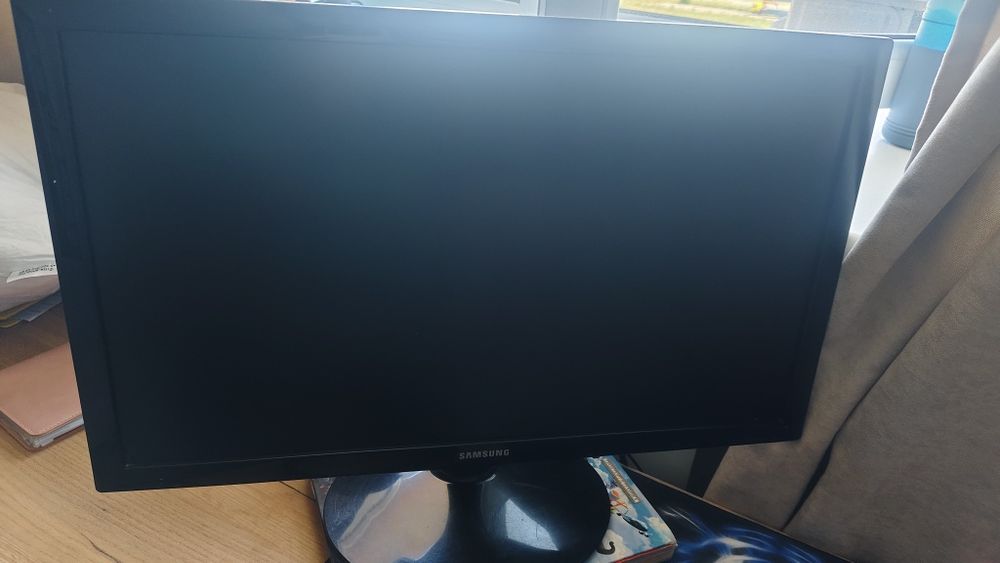 Монитор 24" Samsung S24B300BL