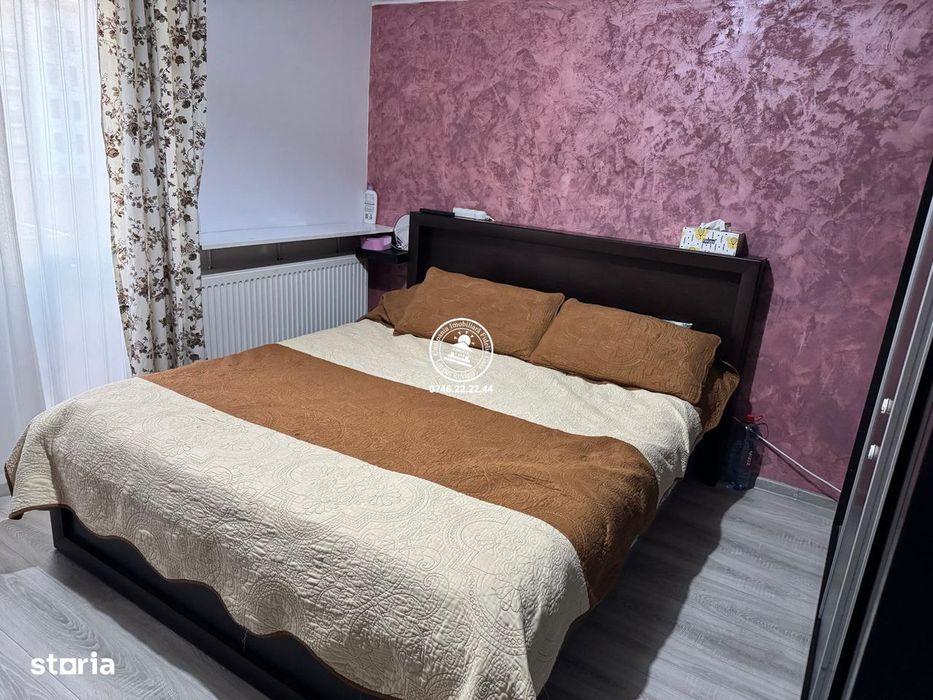 Apartament 2 camere de vanzarea, decomandat, loc de parcare inclus - V