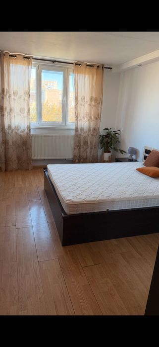 Închiriez garsonieră în Tiglina 1