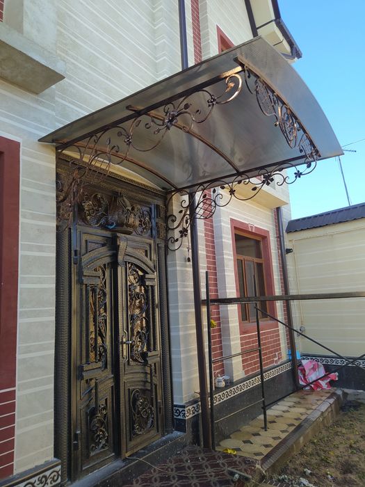 Перила 500минг навес 500минг решотка 250минг   дарвоза1млн сум ква