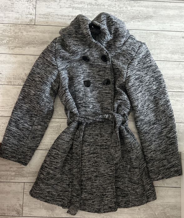 Зимно вълнено палто