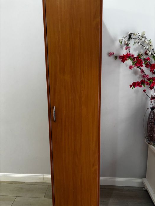 Продаётся шкаф."