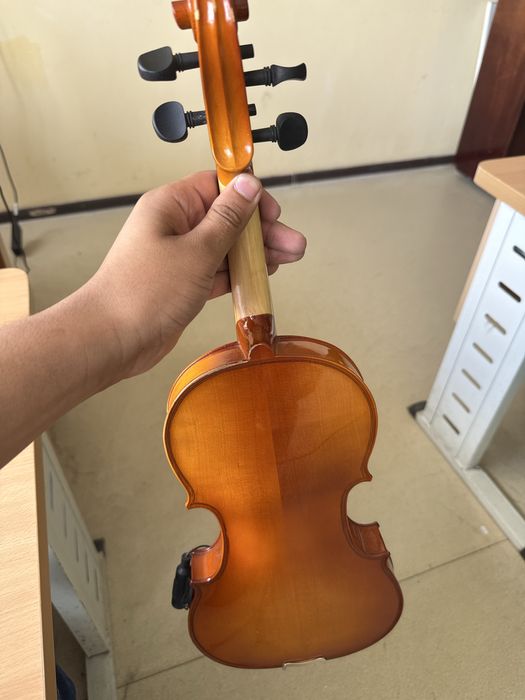 Skripka 4/4 srochna sotiladi lubboy viloyatga bts orqali uzotamiz