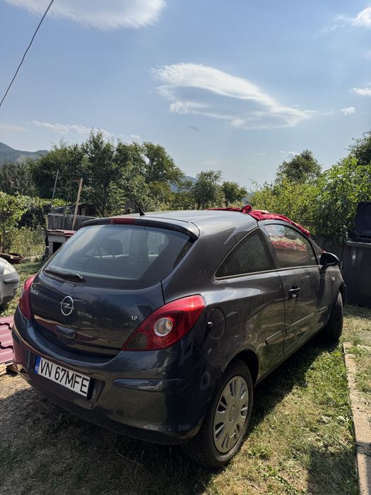 Opel corsa 1.2 benzina stare foarte buna !