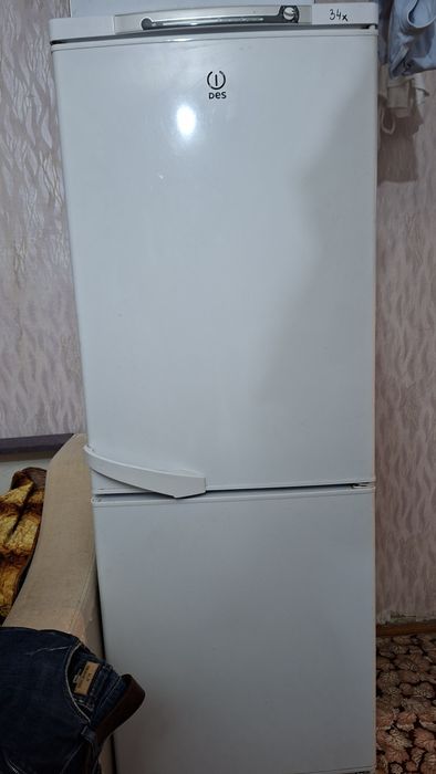 Холодильник рабочий.
