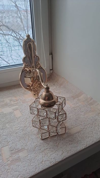 Люстра в хорошем состоянии