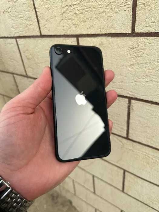 Iphone Se 2-gen. IMEI/fingerprint/truetone black version.