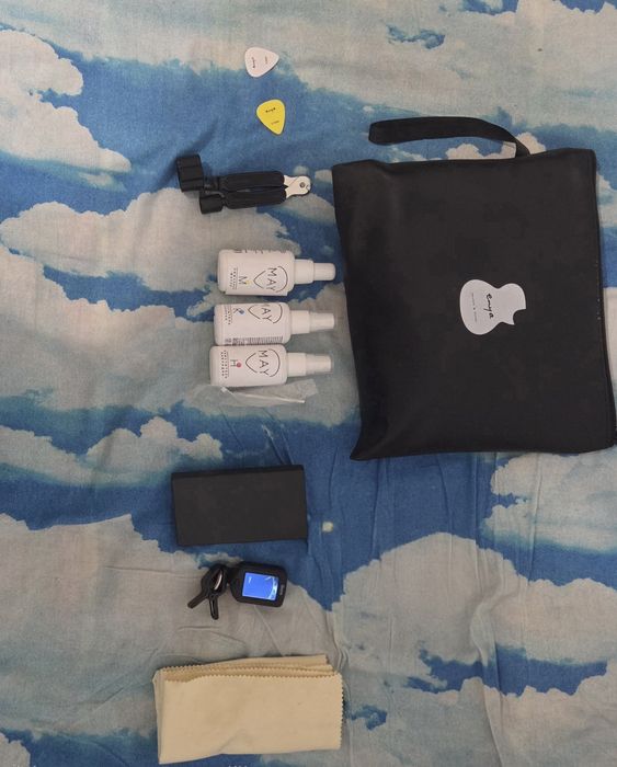 Акустическая гитара