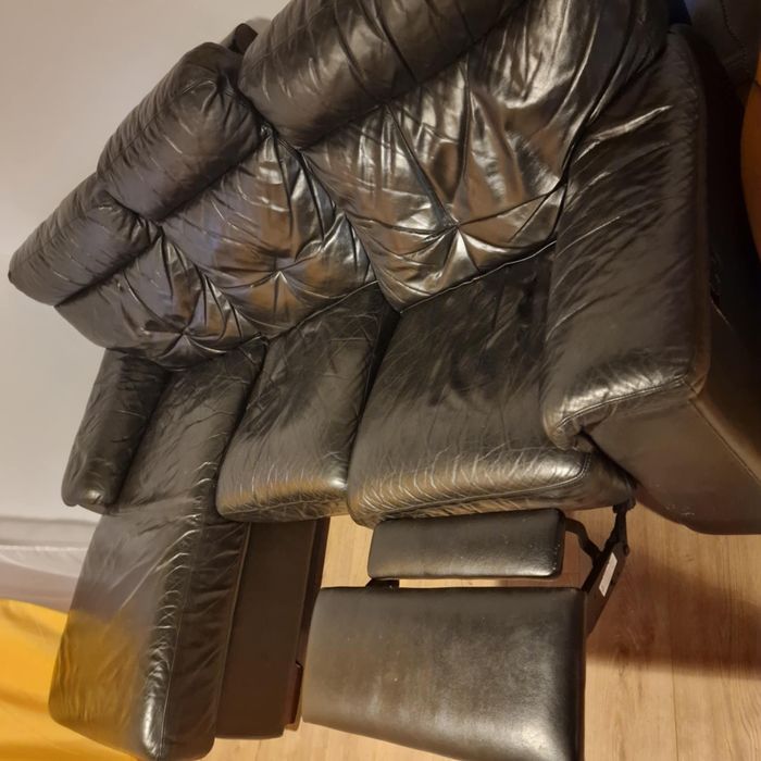 Canapea piele, o parte extensibila, foarte confortabila