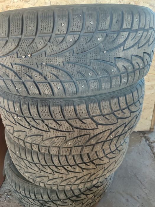 Зимняя резина 215/55 R18