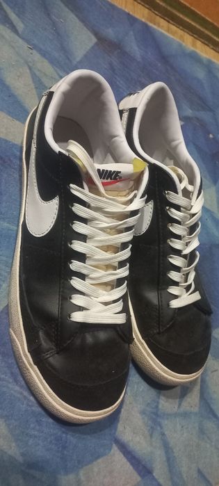 Кроссовки кожанные