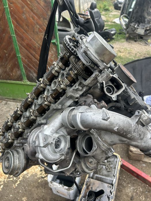 Продавам мотор 535д 272 НА ЧАСТИ!