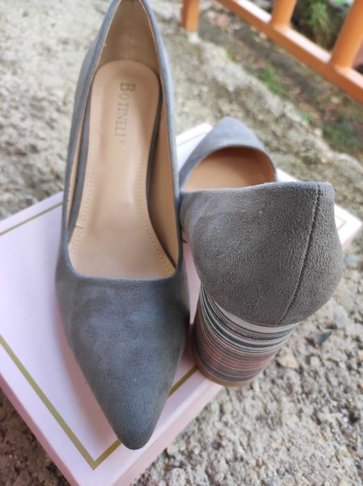 Нови дамски обувки
