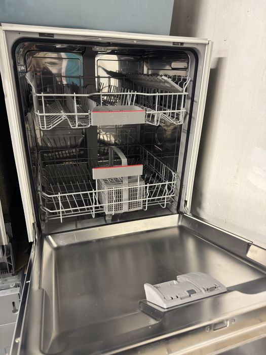 Mașină de spălat vase semi-încorporabilă Bosch SGI4HTS31E