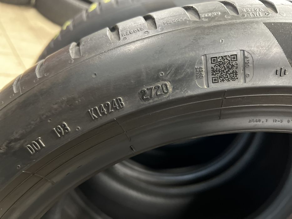 Летни гуми спорт пакет 255/40 R18 и  225/45 R18 Pirelli