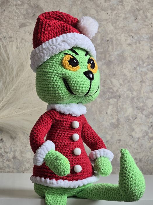 Мрачно сладък Гринч – ръчно плетена играчка