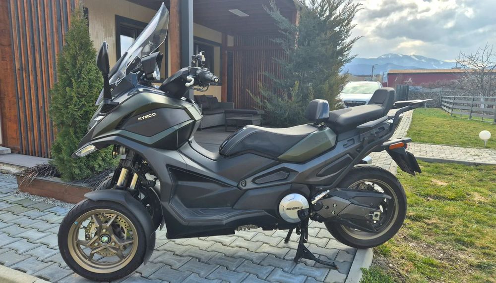 Kymco Maxiscooter 3 roti Kymco CV3 550 cmc - an 2024