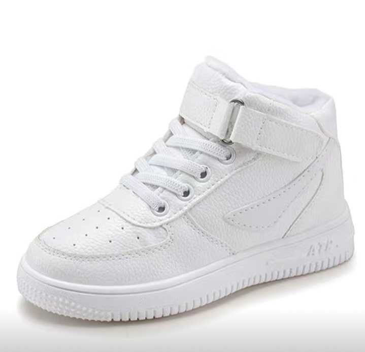 Продам кроссовки белые