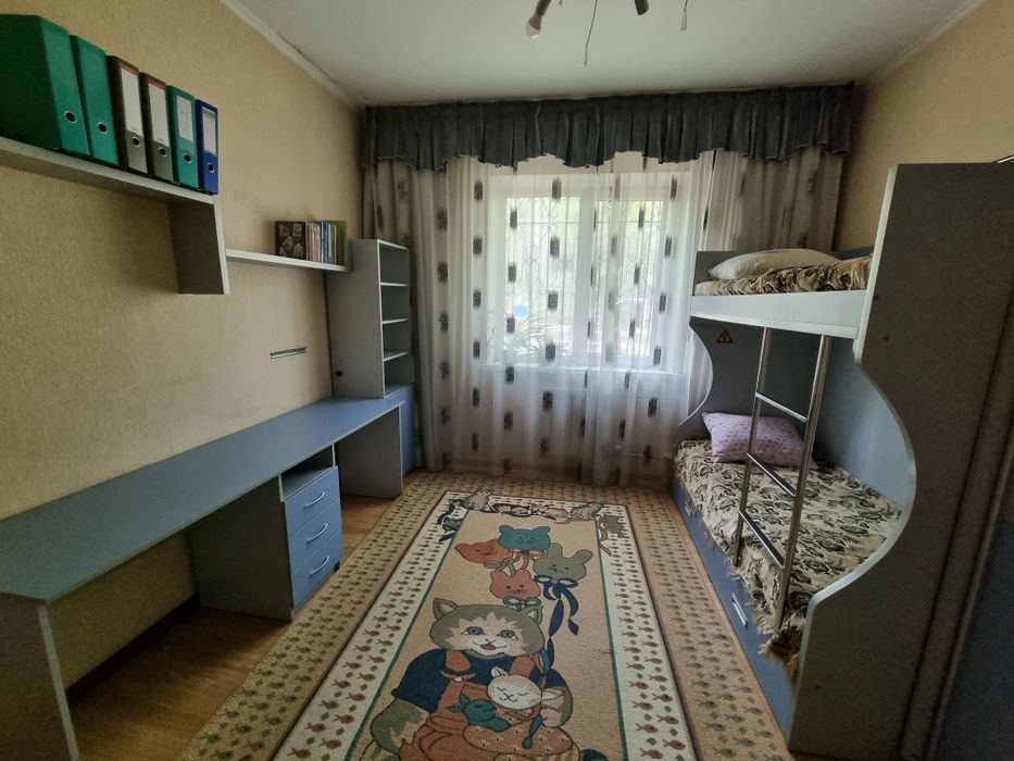 Двухъярусная кровать