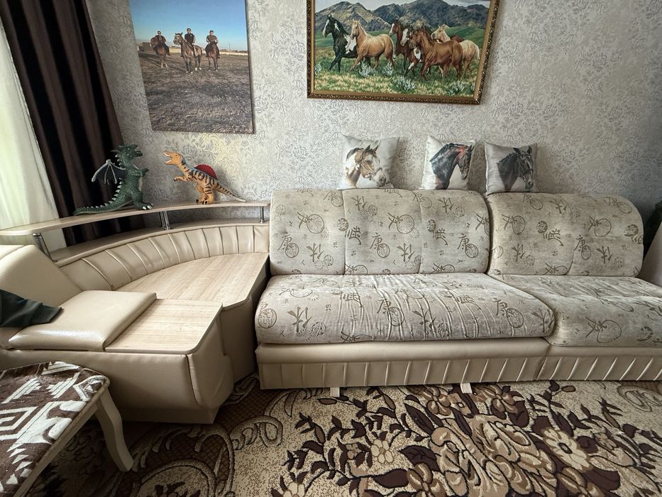 Диван раздвижной с баром самовывоз. Варианты  обмена